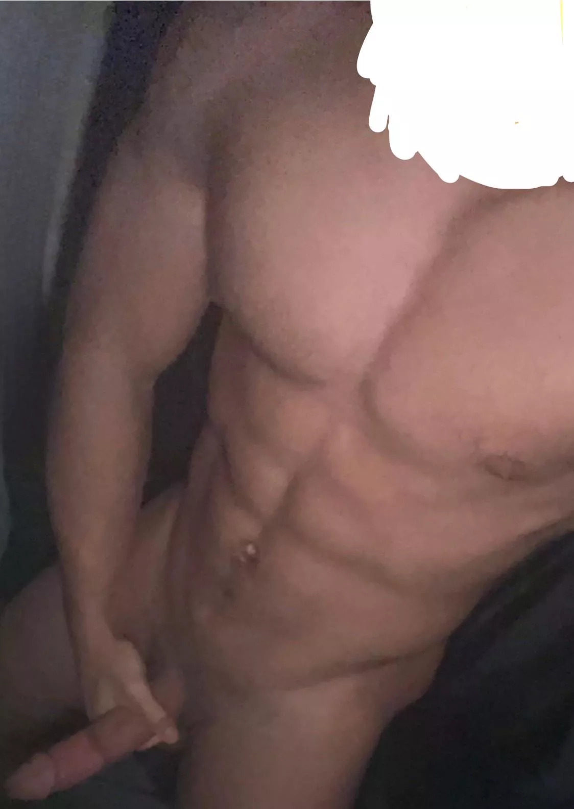 Dm with booty pics 😉😉23 posted by monmake112