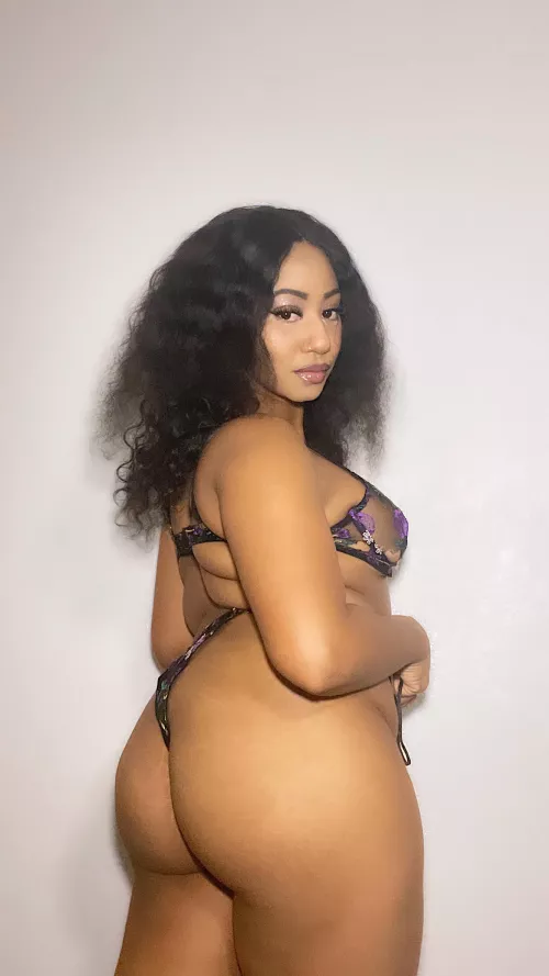 Do you think my ass is phat ? by iamtianafayee