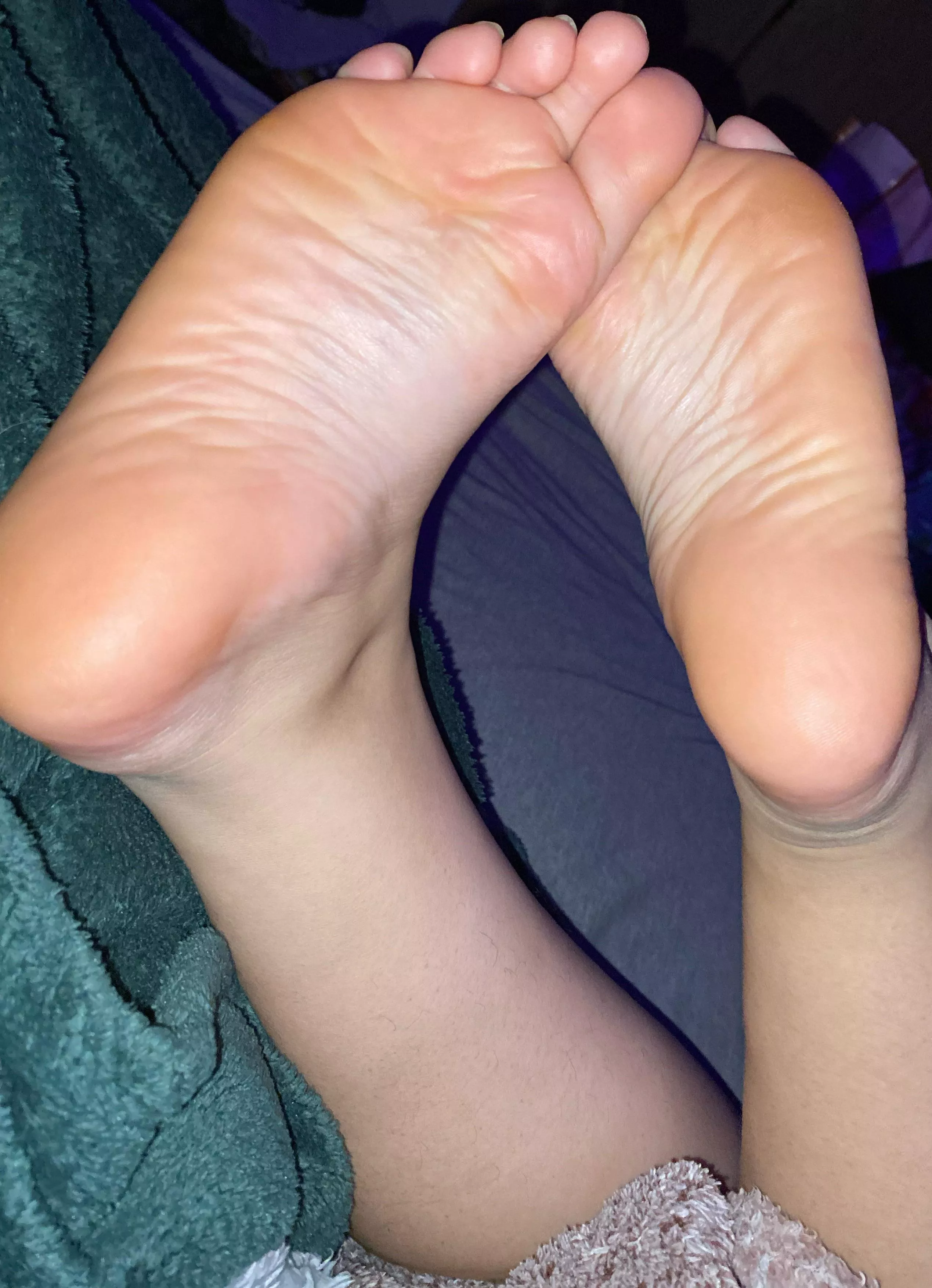 Don’t you love my soles😩 posted by Queenrae26