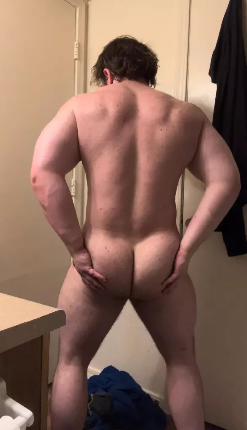 Feeling cheeky this morning by Musclestud101