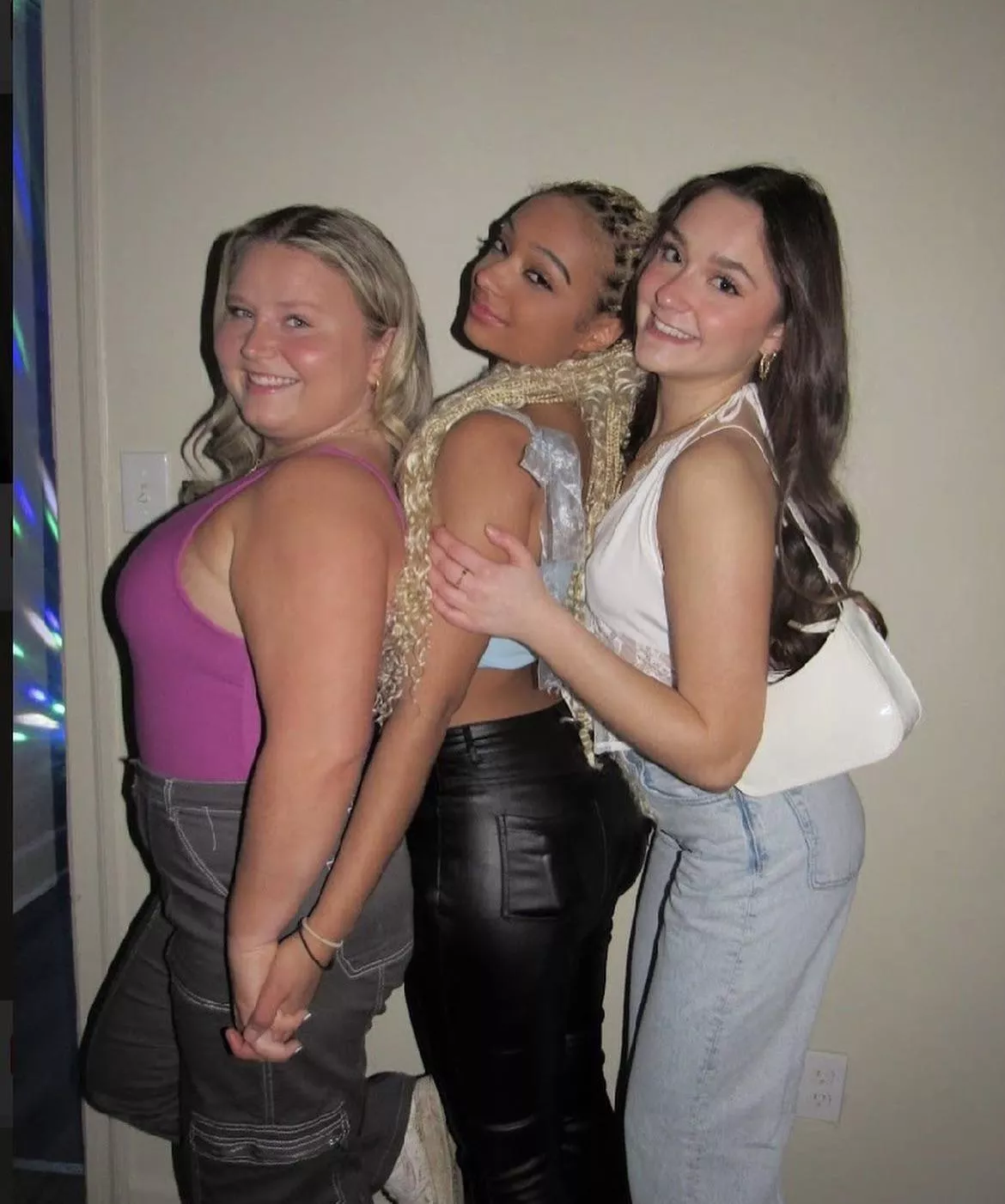 Friends 4 Life posted by Bootyywarrior69