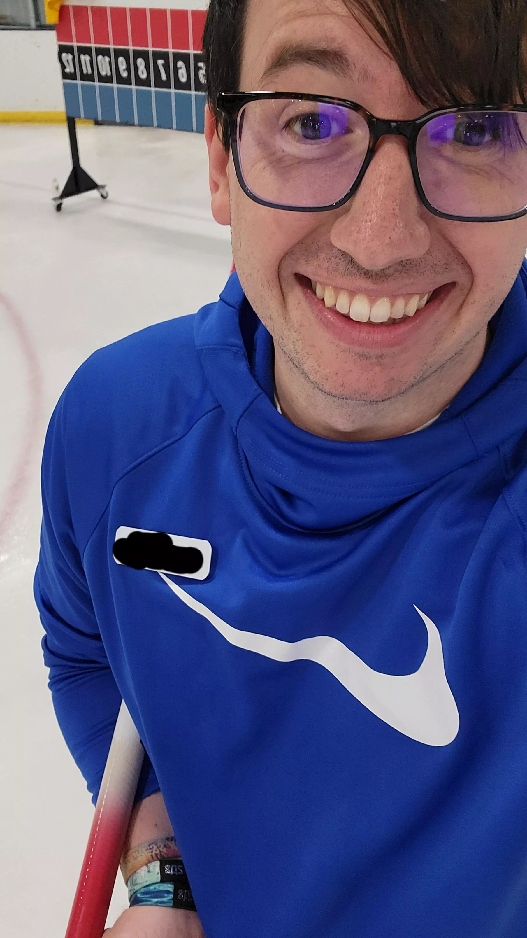 How about I teach you to curl for a date? 🥌😛 posted by joroni32