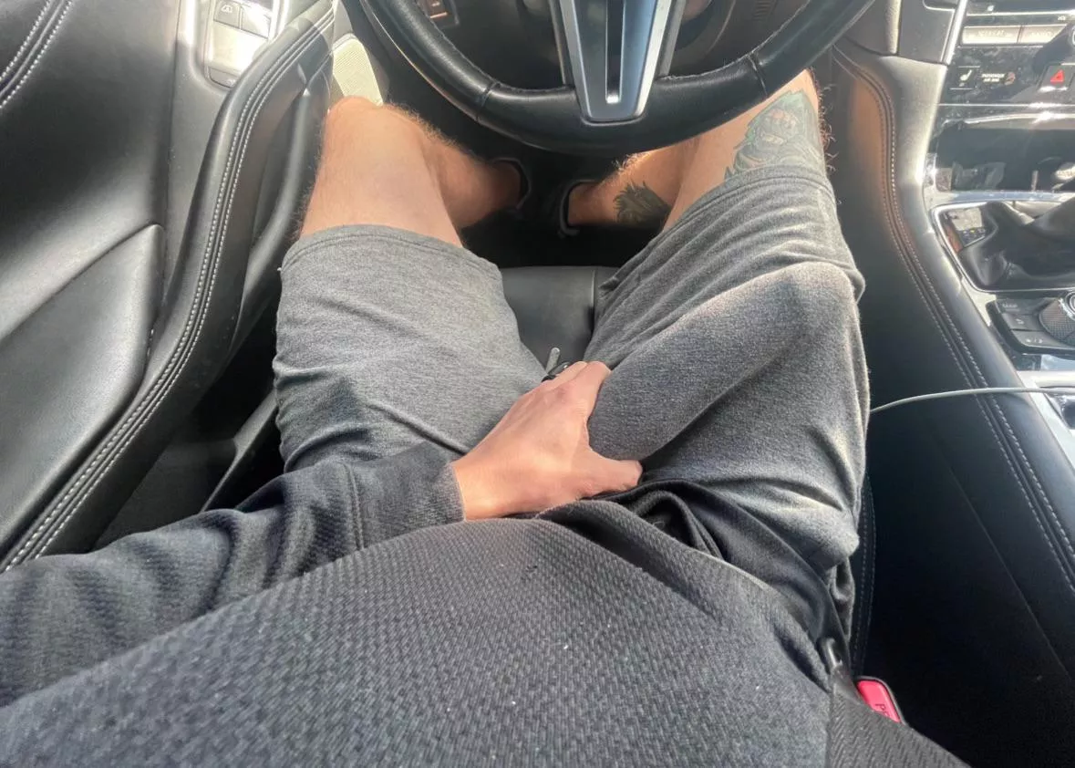 I could use another hand.. or two. posted by usabaa1