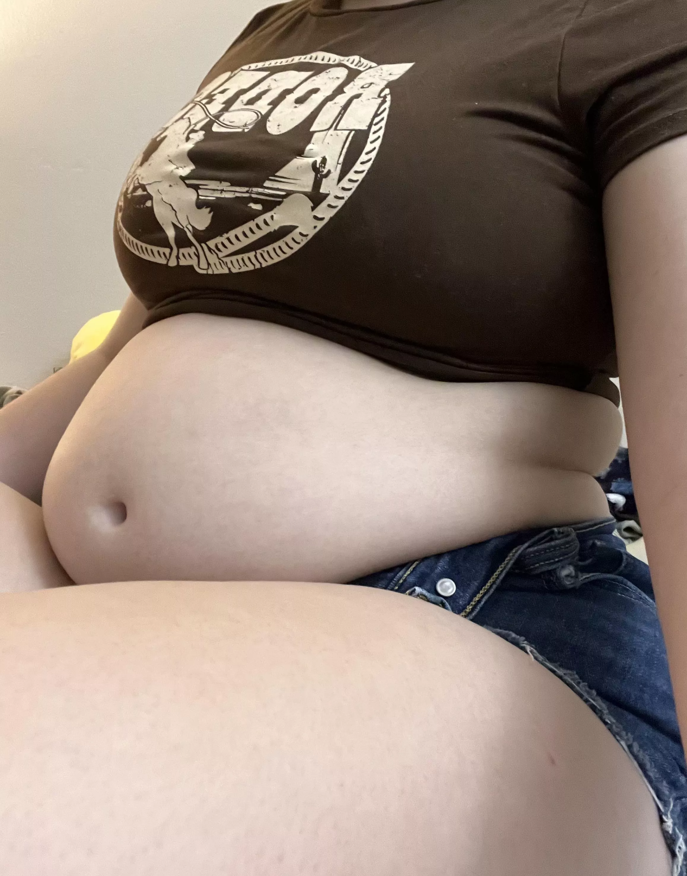 i swear these shorts used to fit better…👀 posted by enbypig