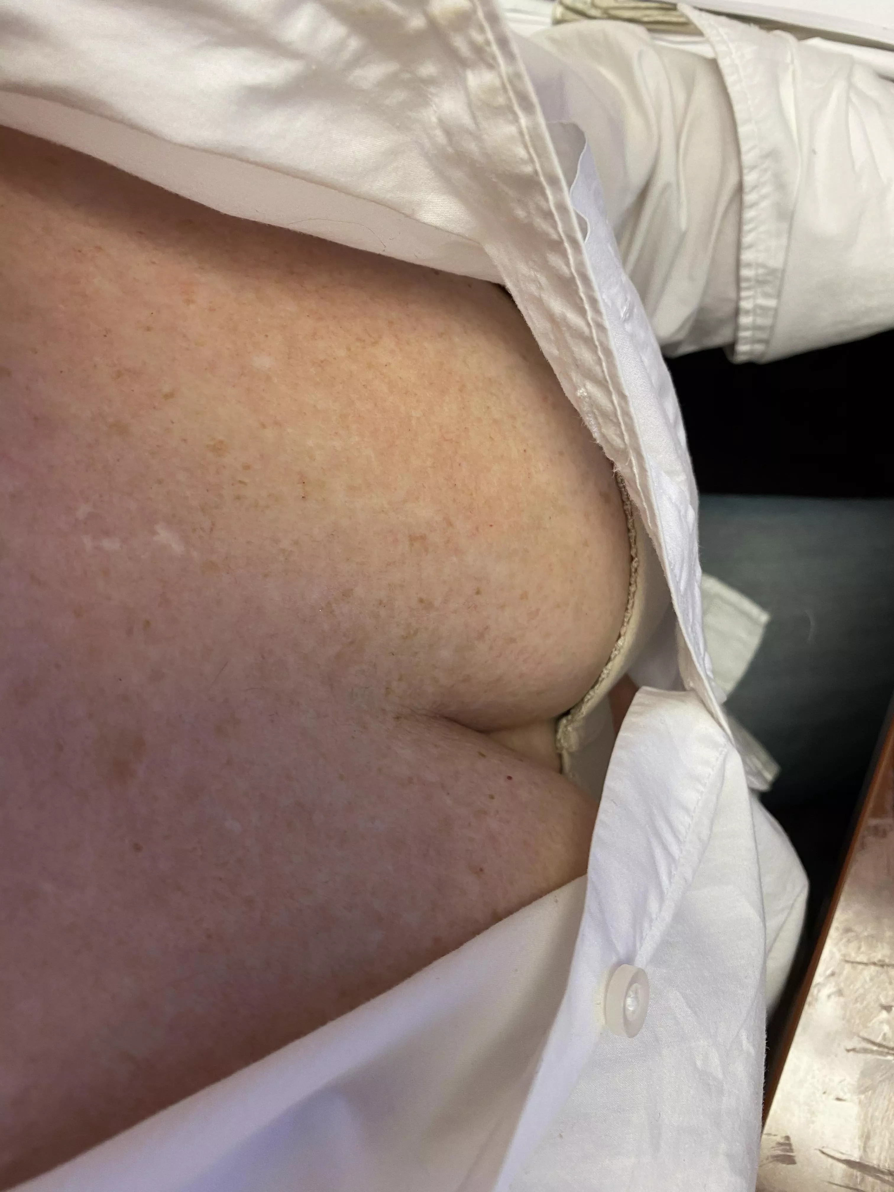 I work admin at a high school and it's so much fun to tease the boys when they come by posted by txGilf2