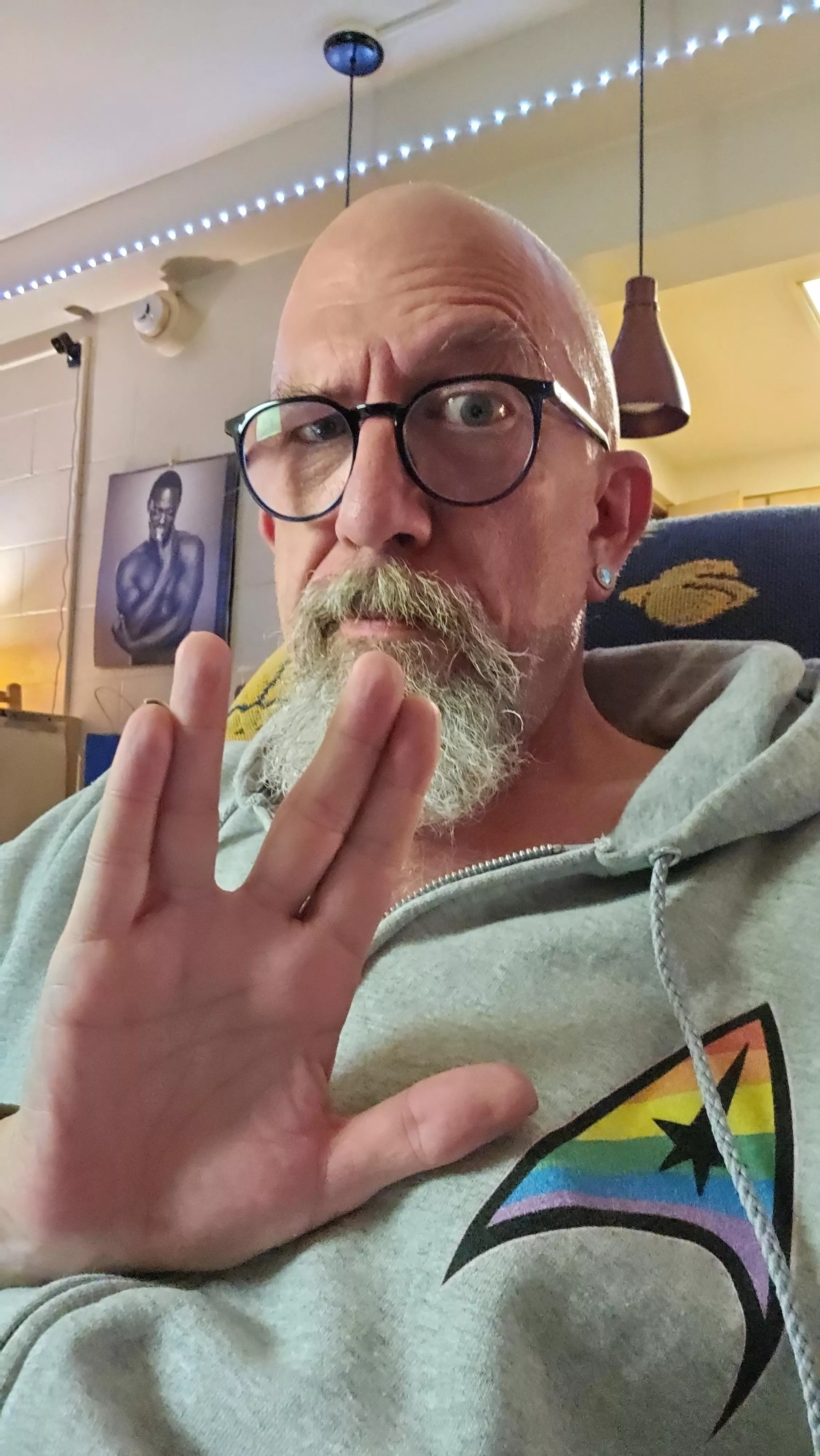 Love long and perspire, y'all queer Trekkies posted by Bongfellatio