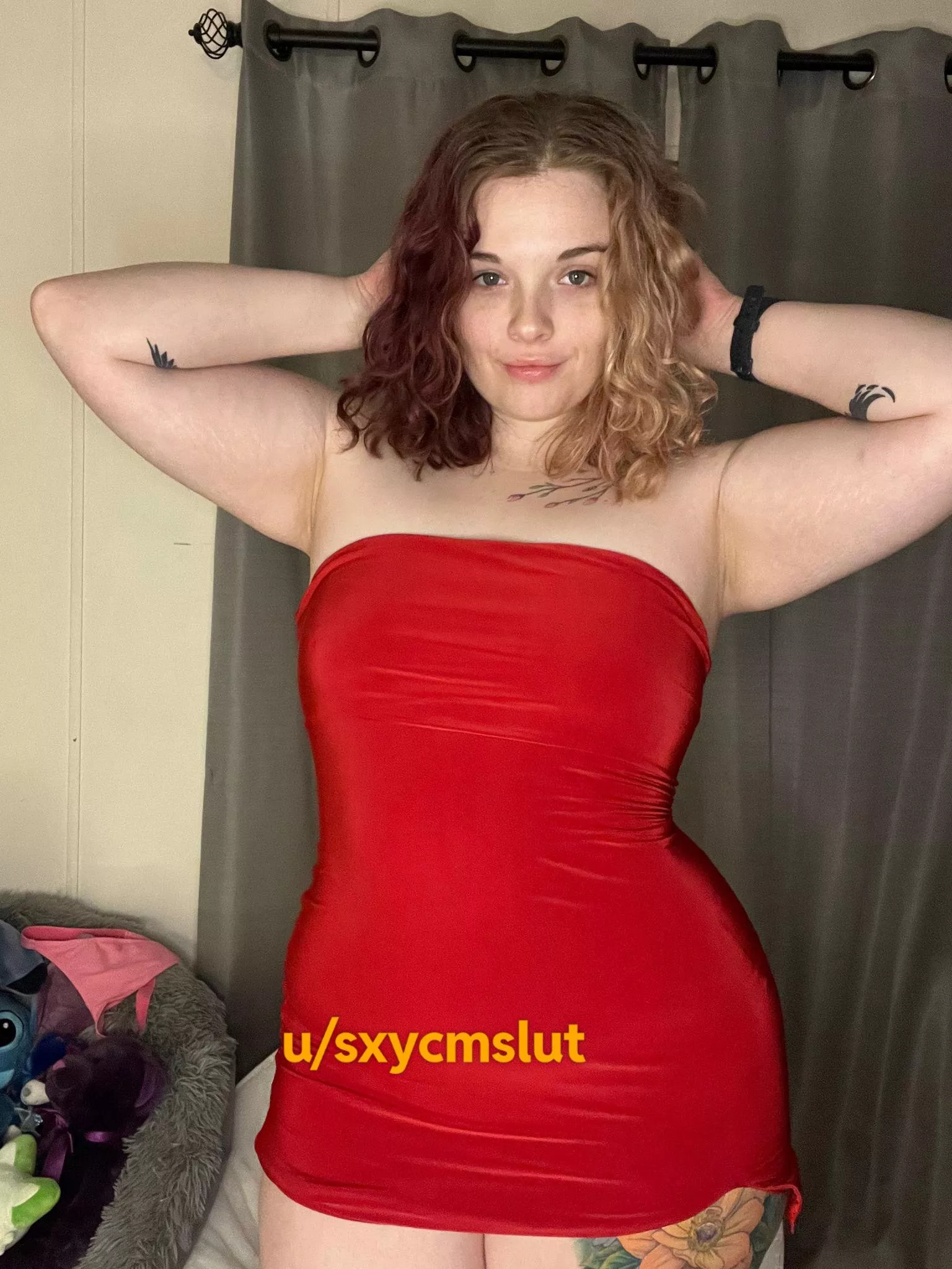 no bra, no panties posted by sxycmslut