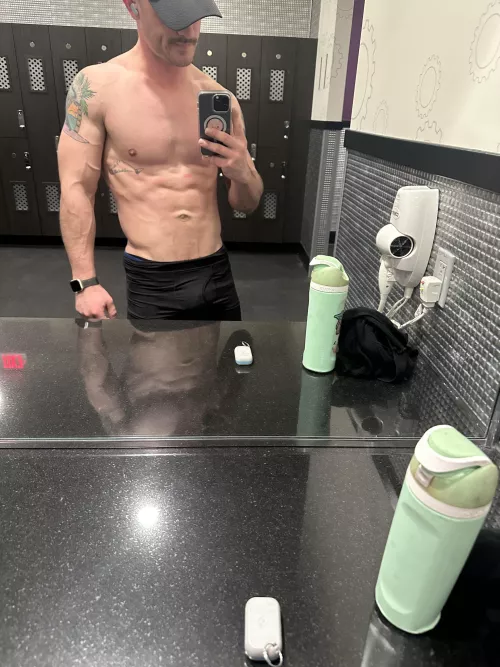 Post chest day flex  by Southern_Vast_1203