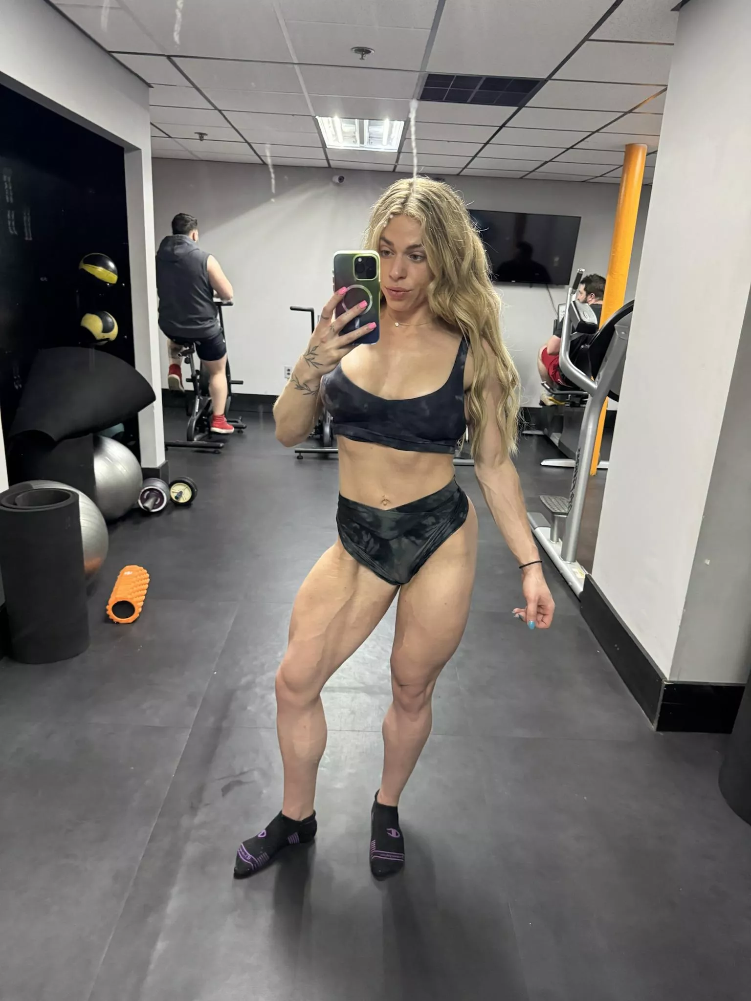 Solid Leg Pump posted by mandaiiiii