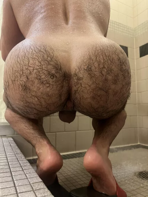 Was secretly hoping someone from the gym would see me 🫢 by Aromacafecito