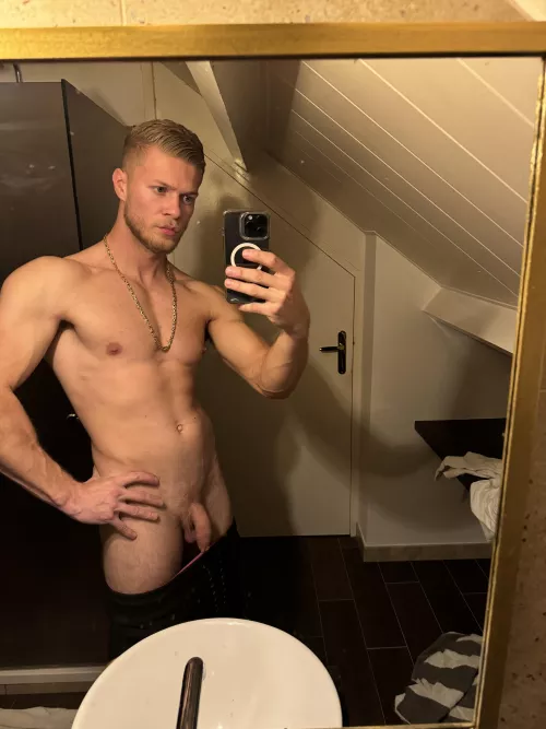 What do you think? by Dutchblondee