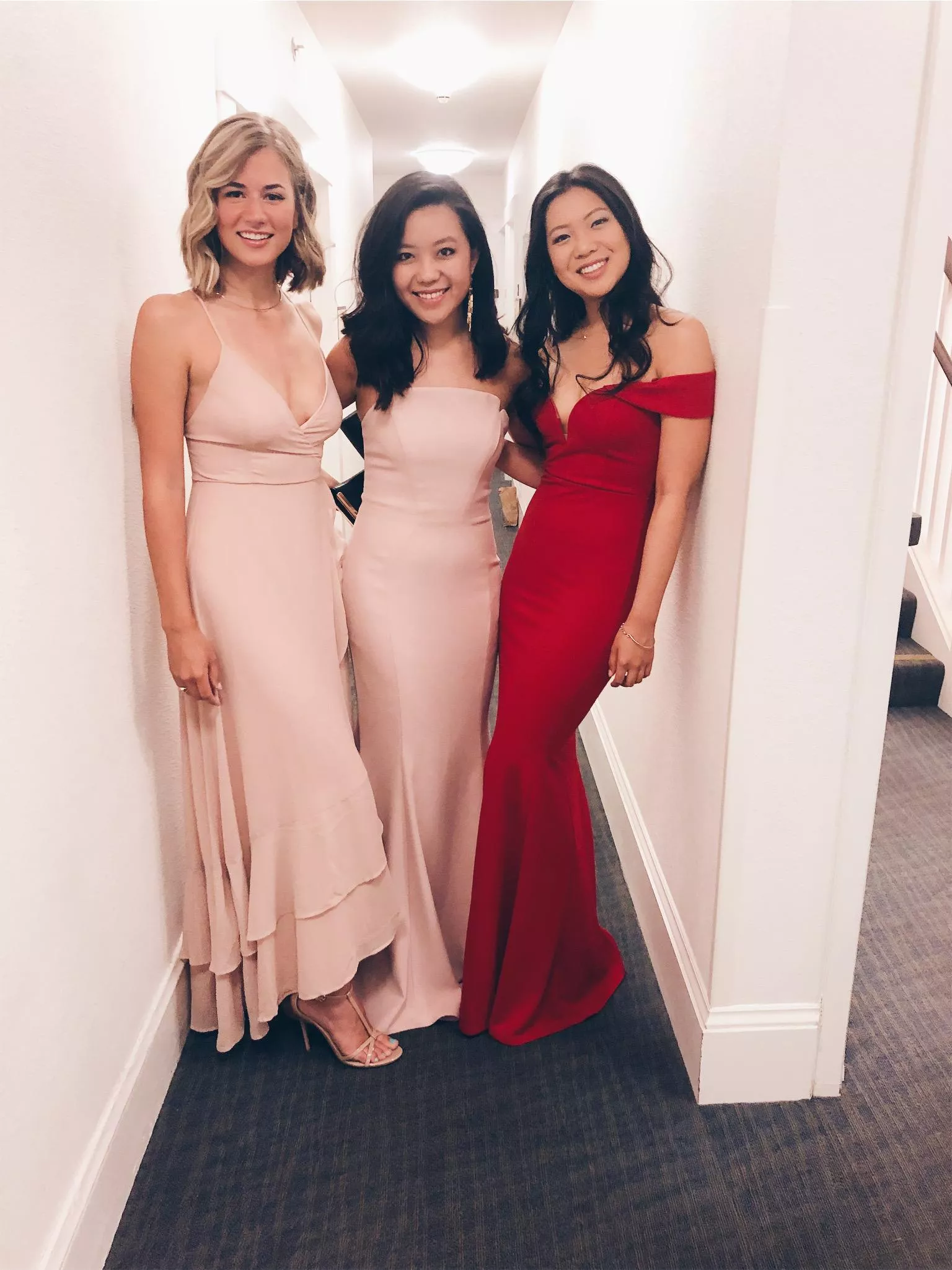 Babes in dresses posted by grparker21