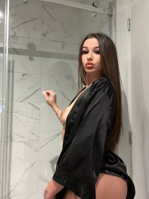 Being horny and alone isn't the best combo by OutlandishnessFar553