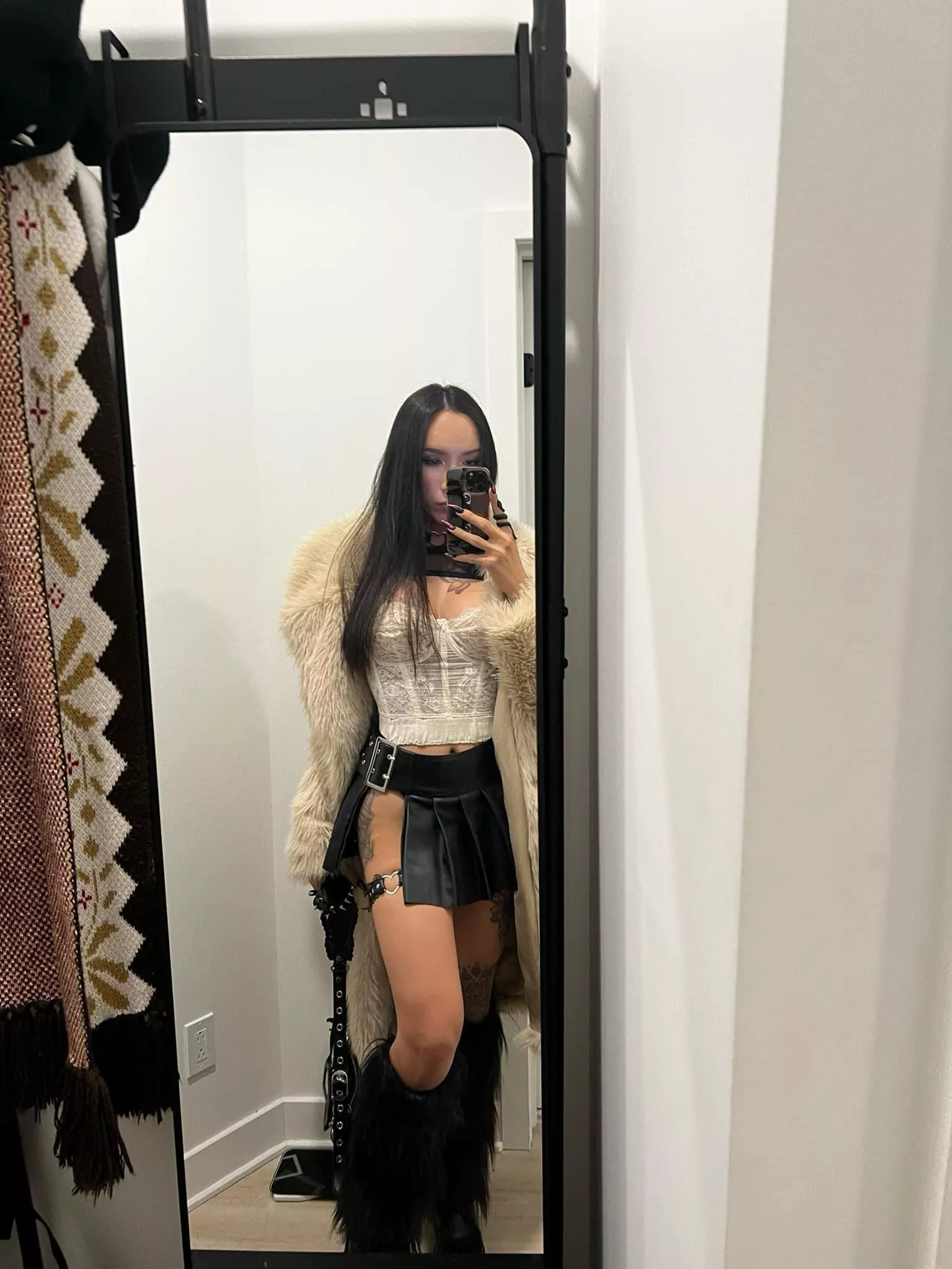 Boots with the fur (with the fur) The whole club was lookin’ at her 🥰 posted by TSErikaLio