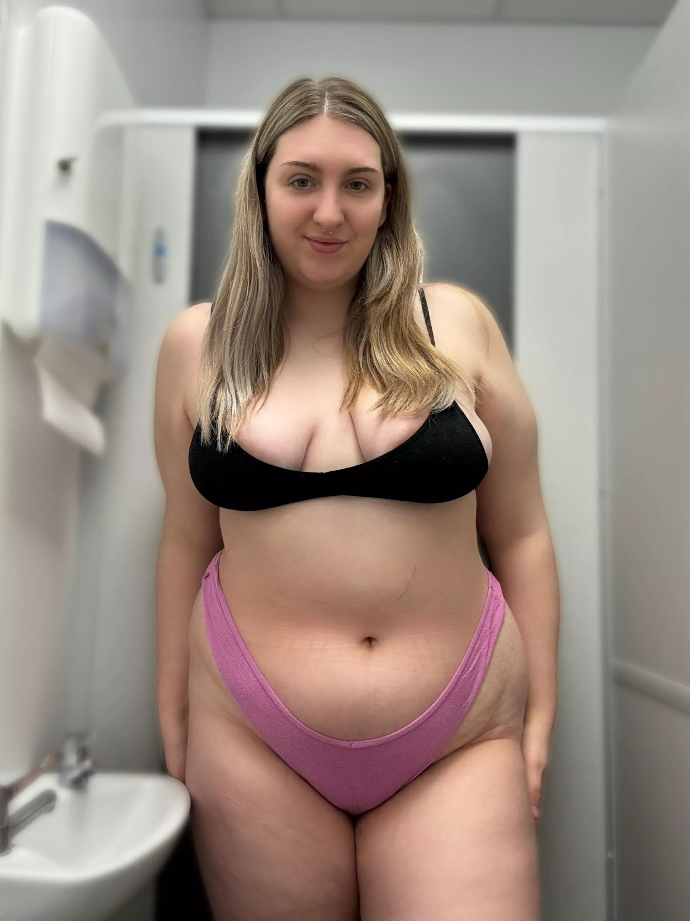 can i be your chubby little girl 🤭 posted by miarose0x