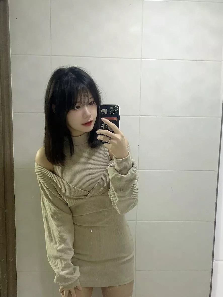 Do you think i'm babygirl worthy posted by PhotoWorth