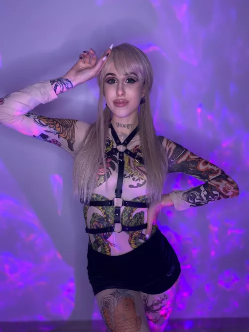 Do you want to touch? by kelly_candy