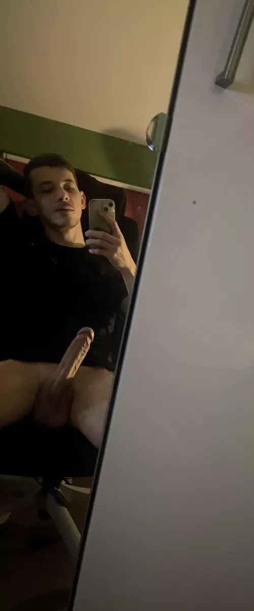 First thing you noticed? by germanboi12