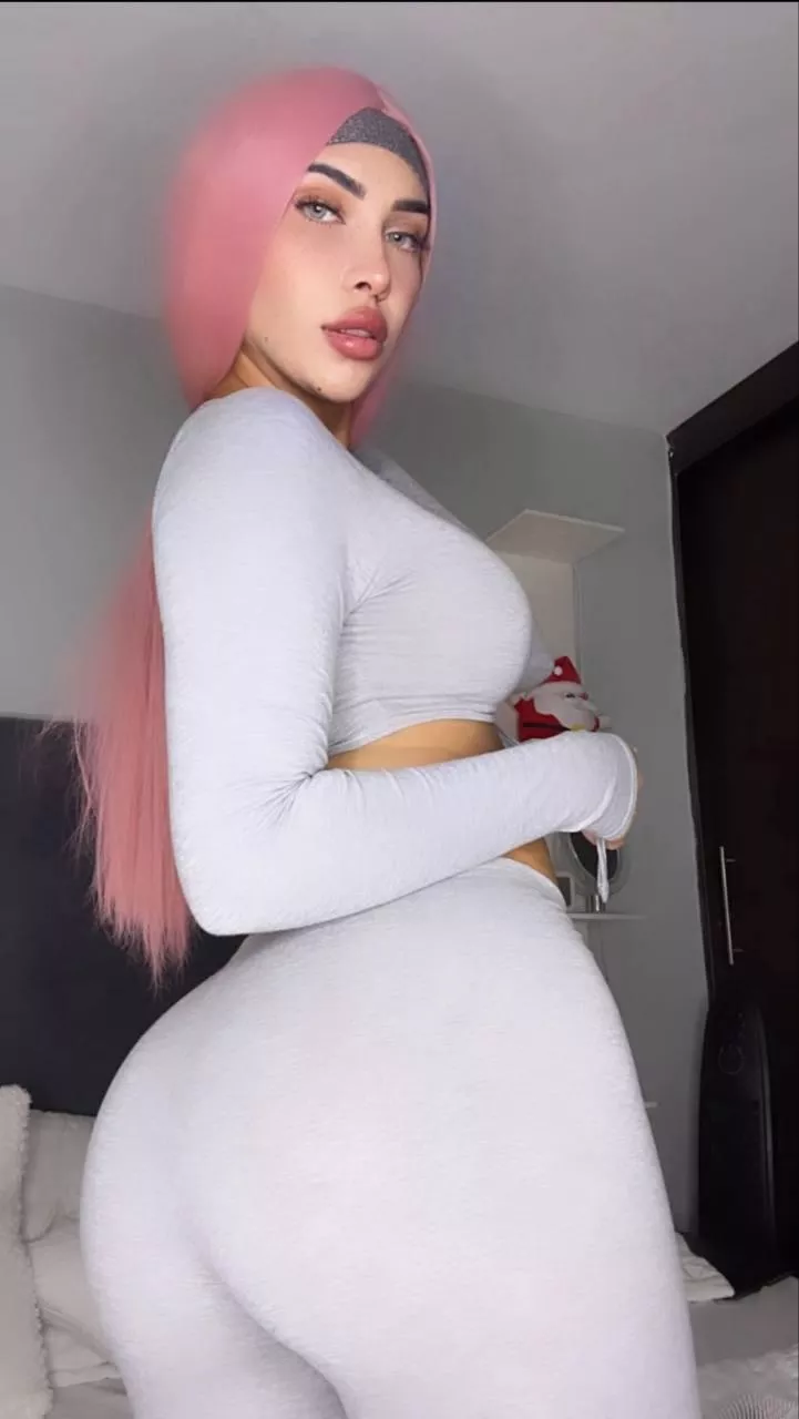 From 1 to 10 how much would you rate my look today? posted by triuneSixties60