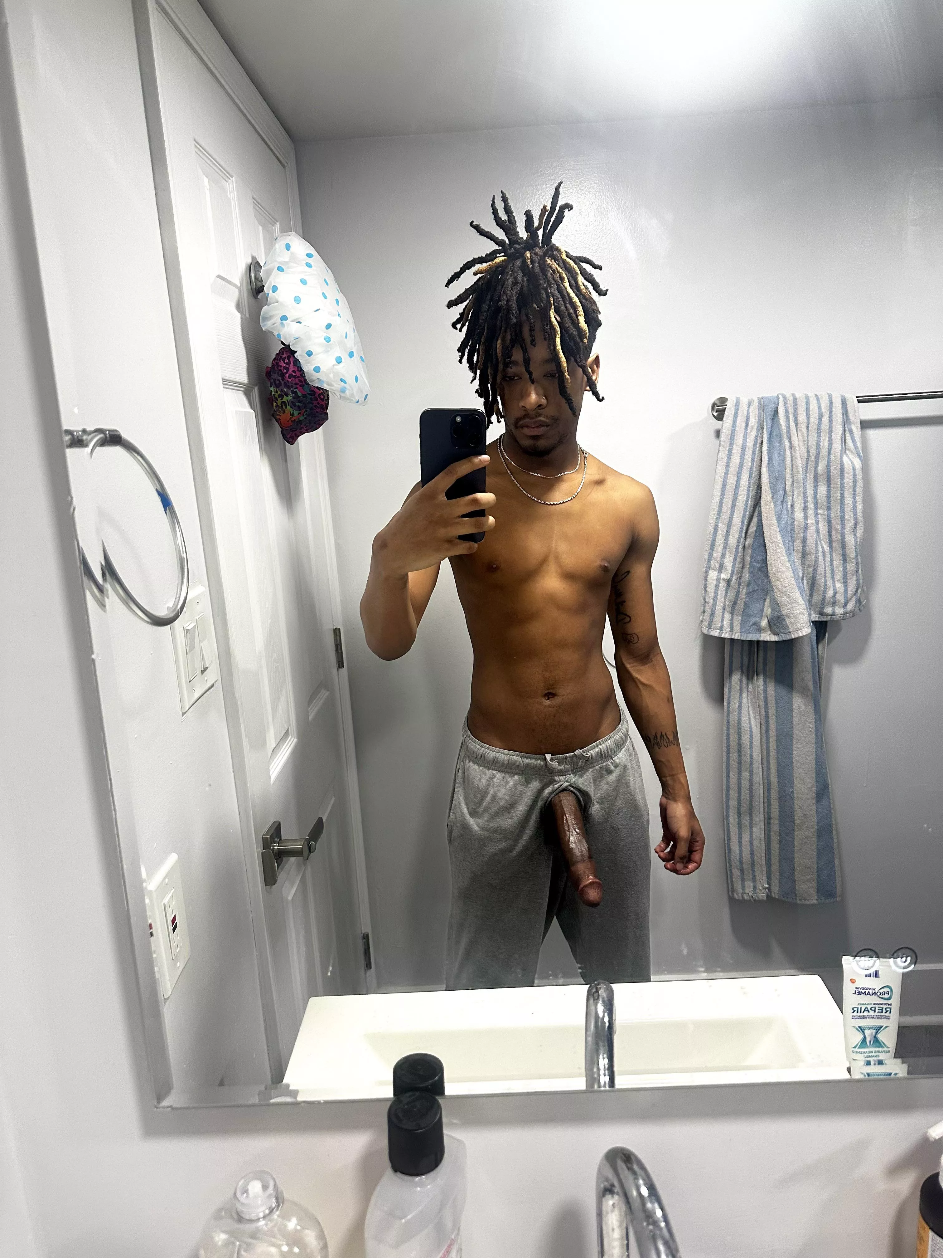 Goodmorning Freaks  posted by Sad-Age3391