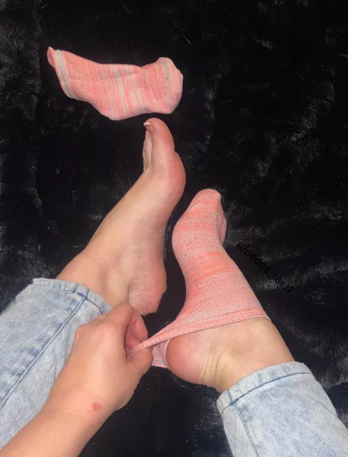 Help me take the other one off 38[F] by Pedes_Laeti