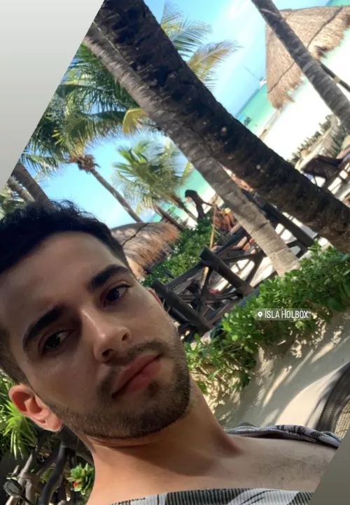 Hey there! Looking for some new friends I’m from mexico and I’m 25 👋🏻 by vipandrei