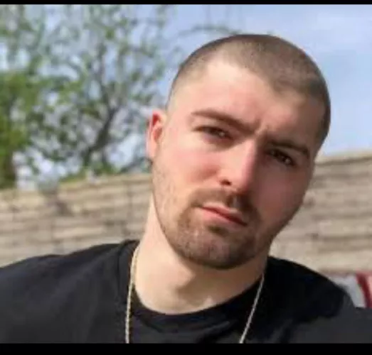 Hot men dm me for sexting by Frank_west678