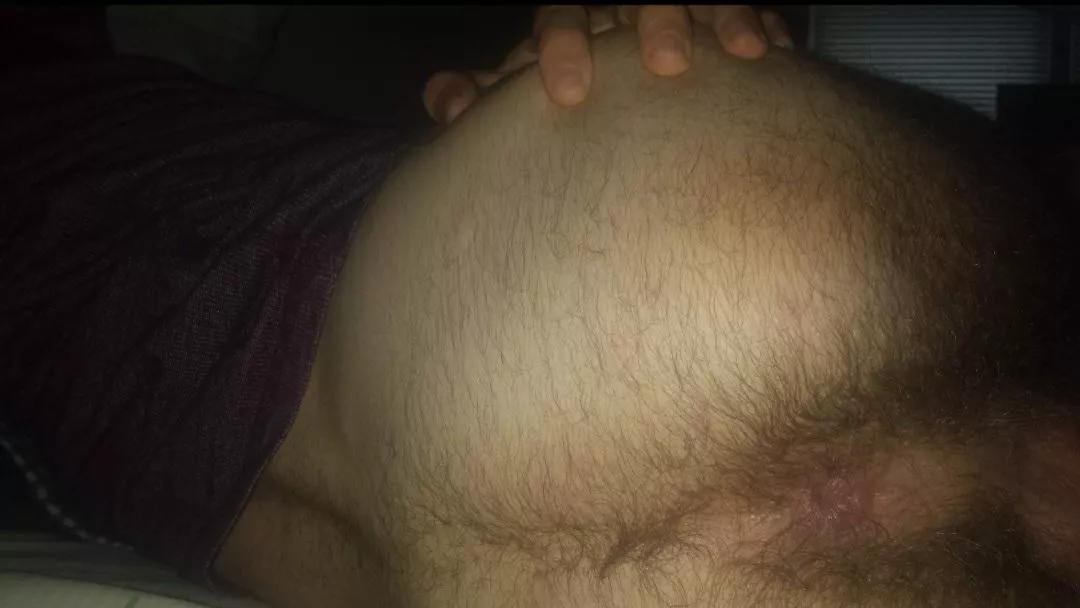 I haven't bottomed in a while, but I have been craving it. Any volunteers? posted by Kcatstarfire