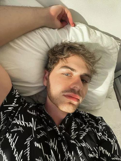 I love beach hair. Also stepped onto a sea urchin🤠 by begonce5