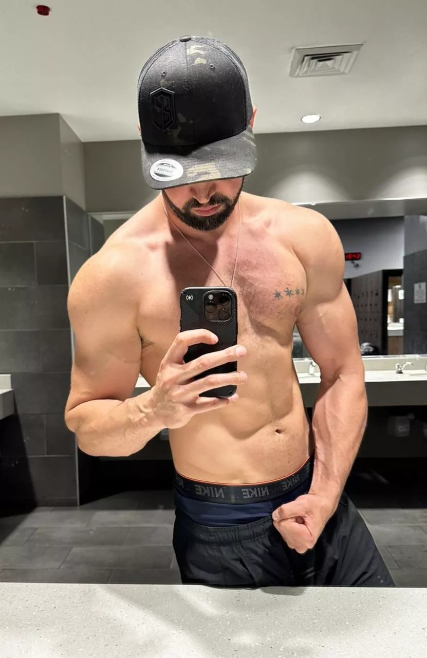 i love when people cant help themselves and sneak touches on my arms posted by Troy_Light_