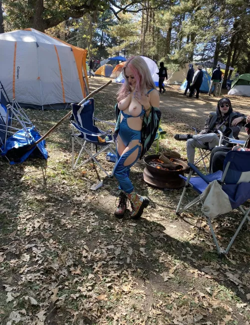 i wonder if anyone saw  by megs__dead