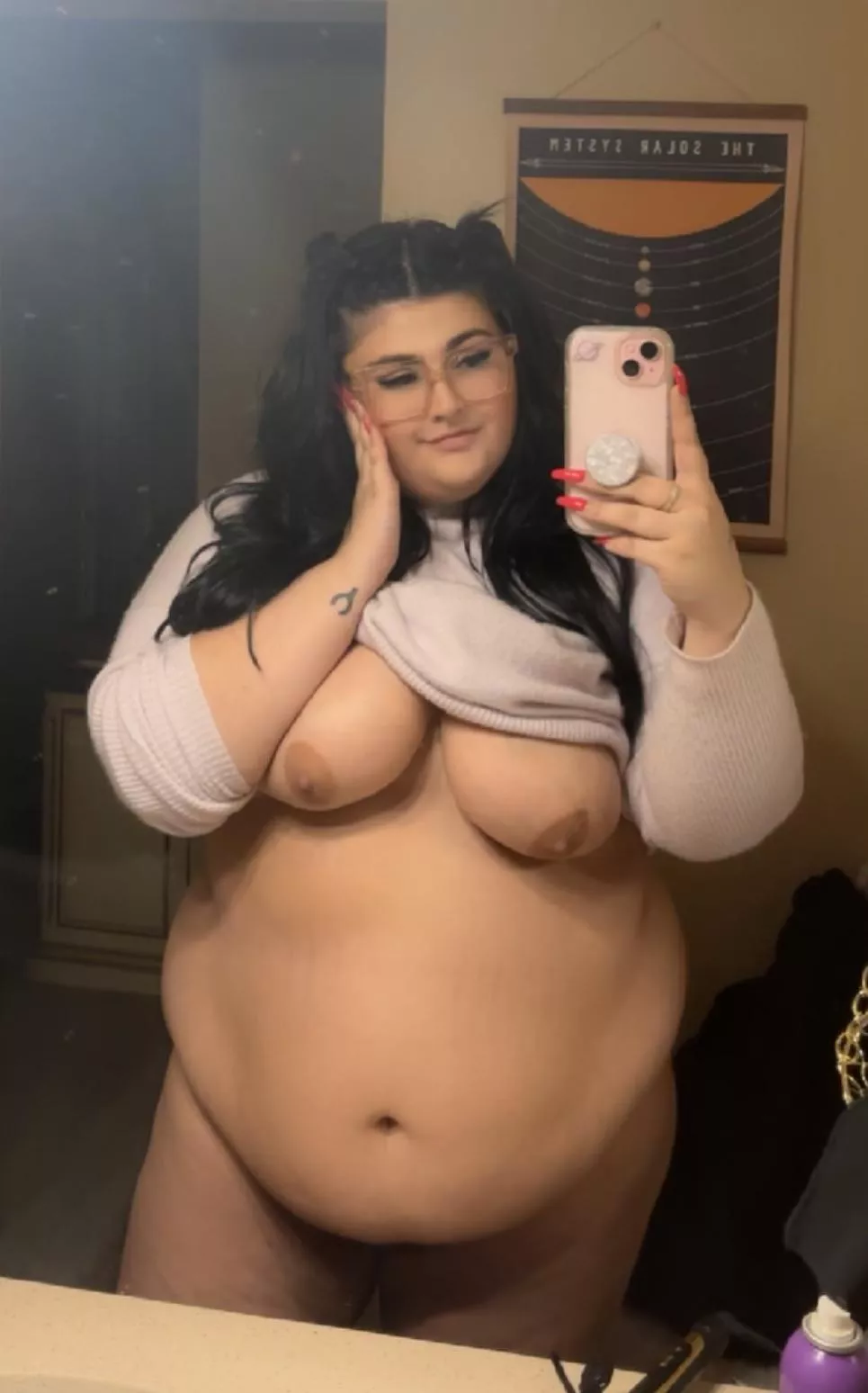 i’m drunk and i wish you would’ve been at the bar to reach your hand up my skirt 😇 posted by completeuphoria