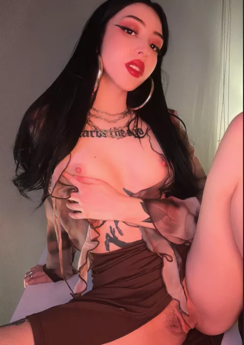 I'm sitting in front of you on a table in a restaurant almost naked. That means it's time to take me back to my house by Lilly_IR