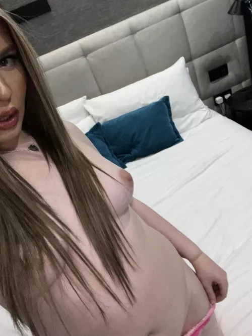 I'm ur fan girl by SpawnofMonkey