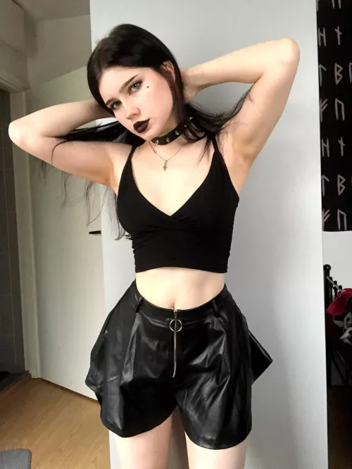 IUTR by Gloomy_girld