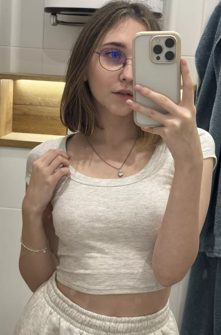 Just cute me in crop top posted by SunbeeeamGlow