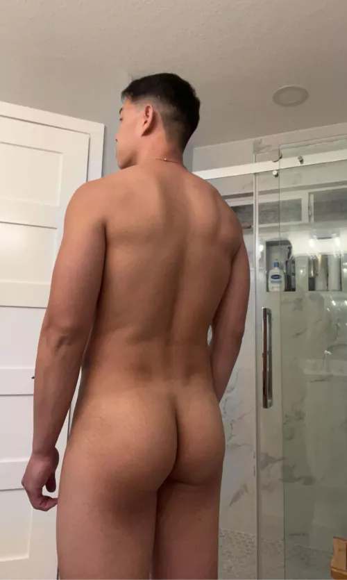 Looking to work out the lower body more. What exercises would you recommend? [33] by goodmorningmonsieur