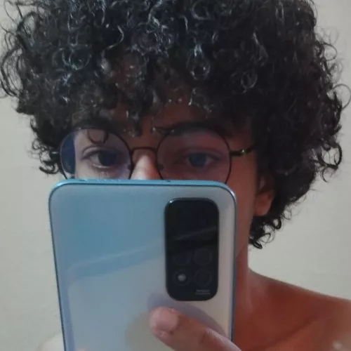 My first photo here, please be kind... by Longjumping_Sea6597