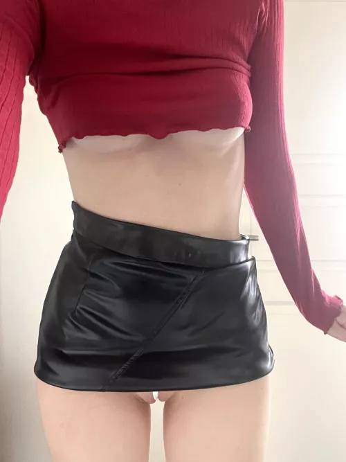 My hungry pussy needs your cock to eat by JuicyRosee