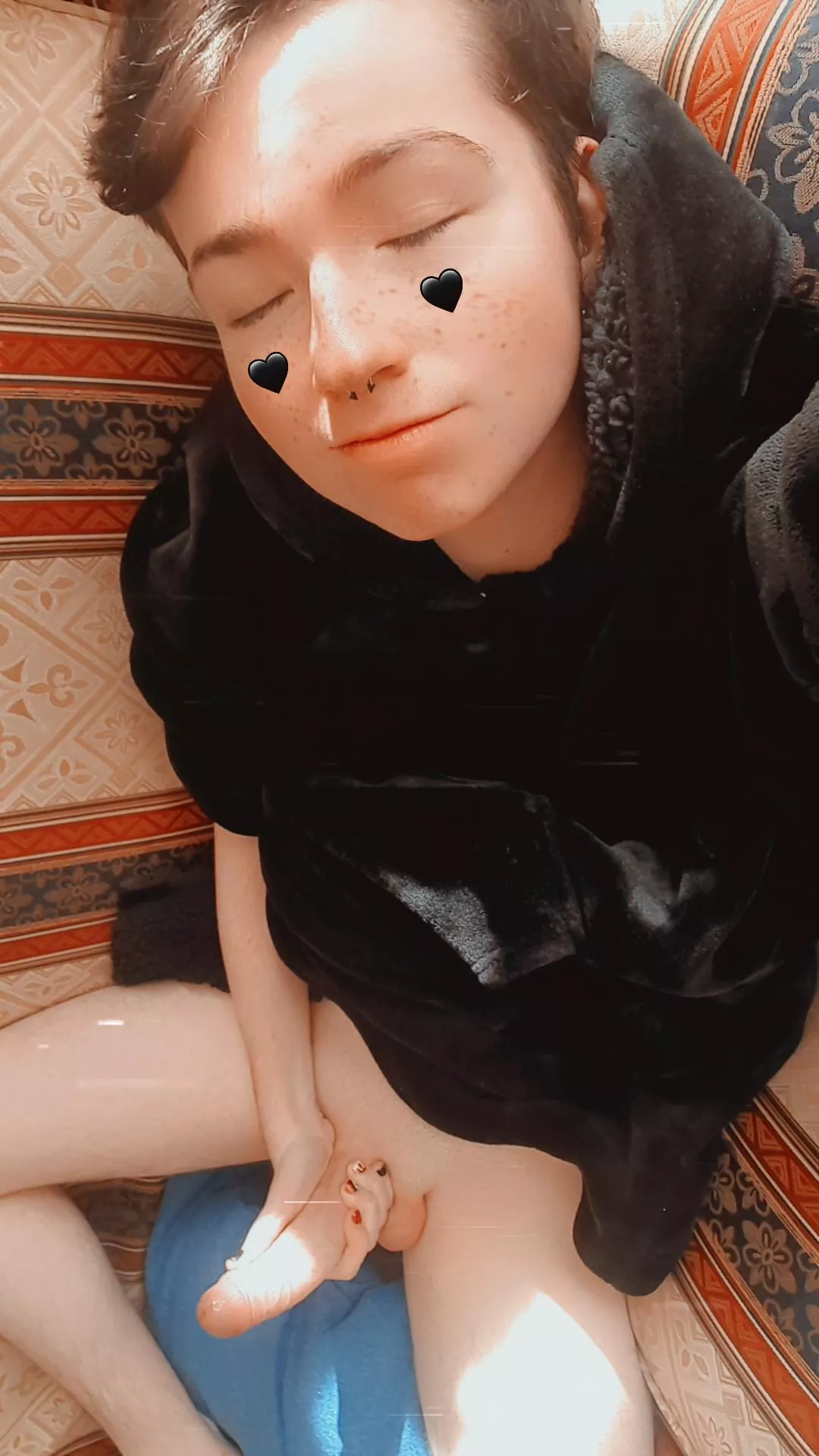 My roommate tells me i have a big dick but i disagree lol posted by its_p3r1s