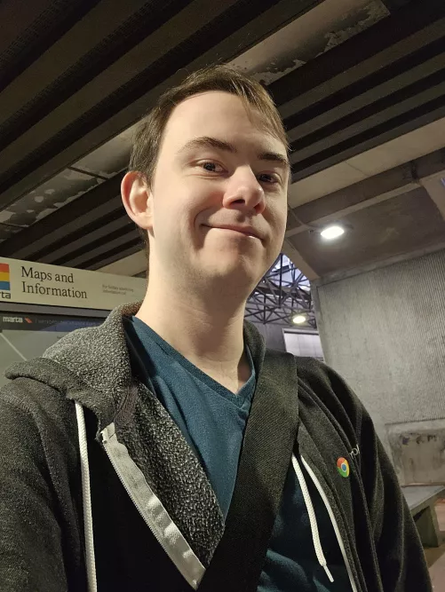 Off to the airport 🛫 Hope everyone is having a good morning ☕️ by soaring_raccoon