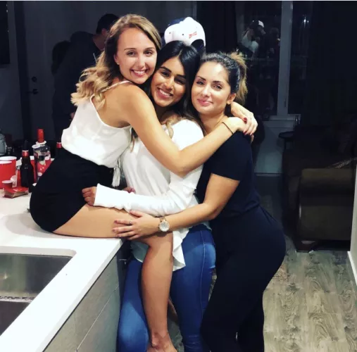 Party girls by evening_jack