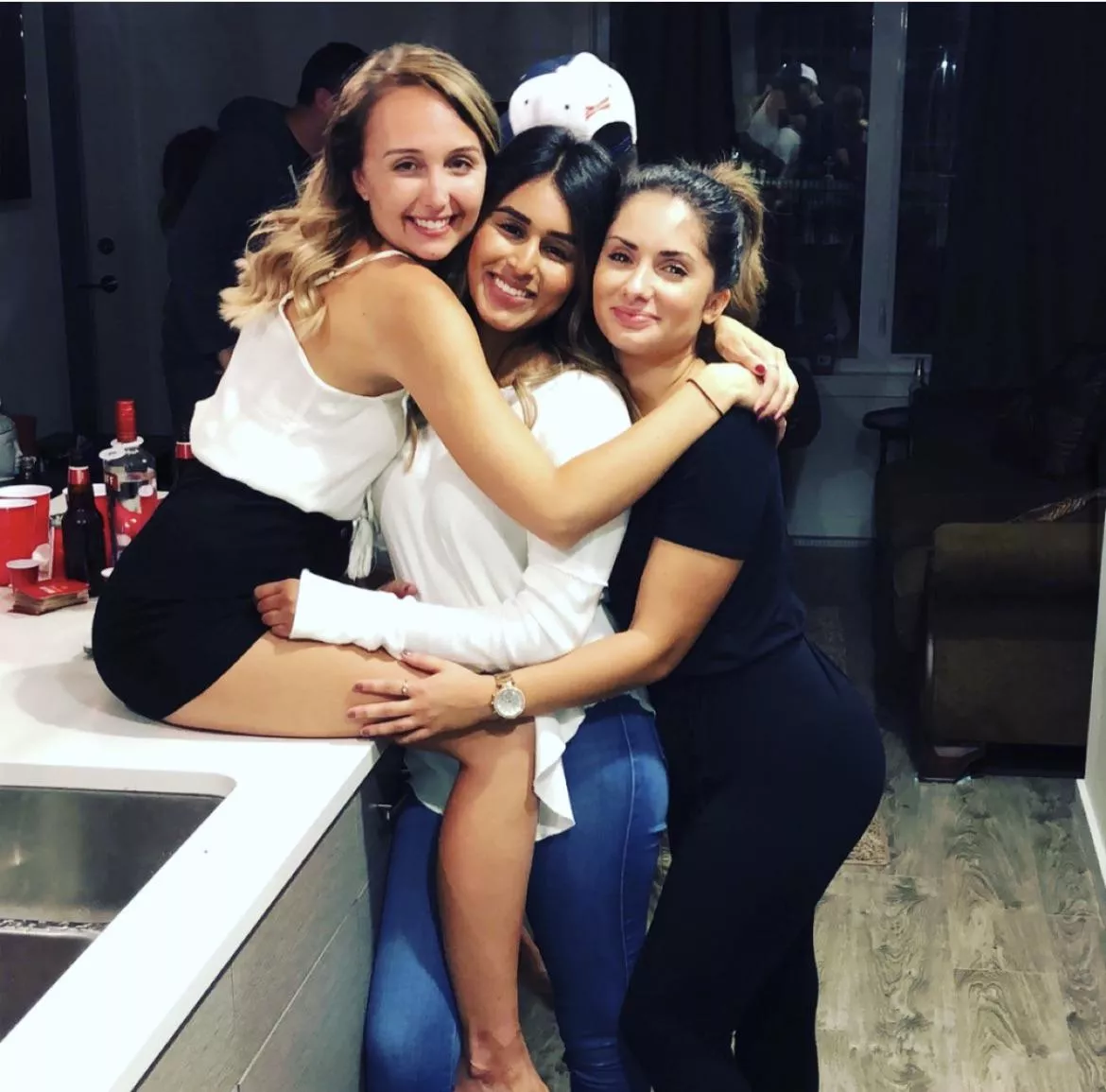 Party girls posted by evening_jack