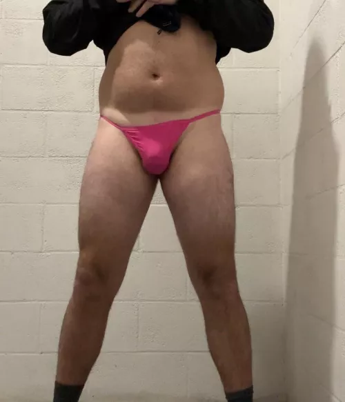 Public bathroom pic by 513oh