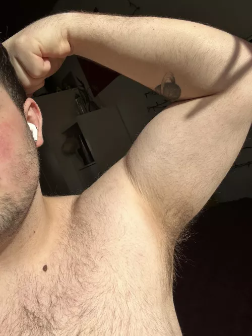 Took the opportunity the sun gave me. What do you think? by Alarming-Attitude110