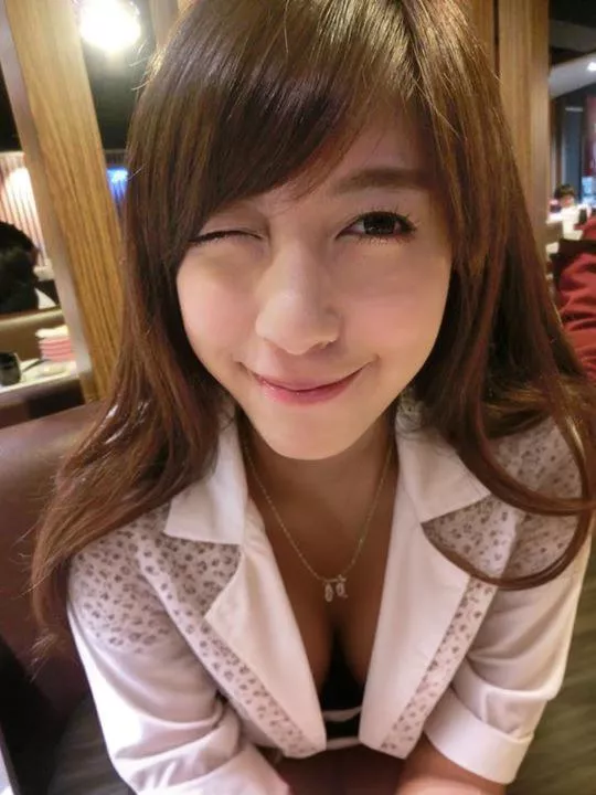 Want me lean closer? posted by Karen2000Ka