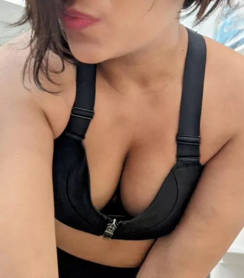 When the workout clothes fit JUST right ;) by Quarter27