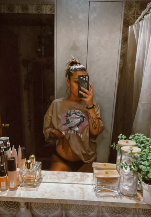 you want to see me without a shirt? by eyeswinnowsn55