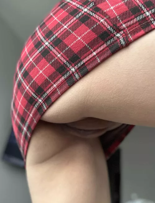 You would like to be my skirt by AstutelyRefuel