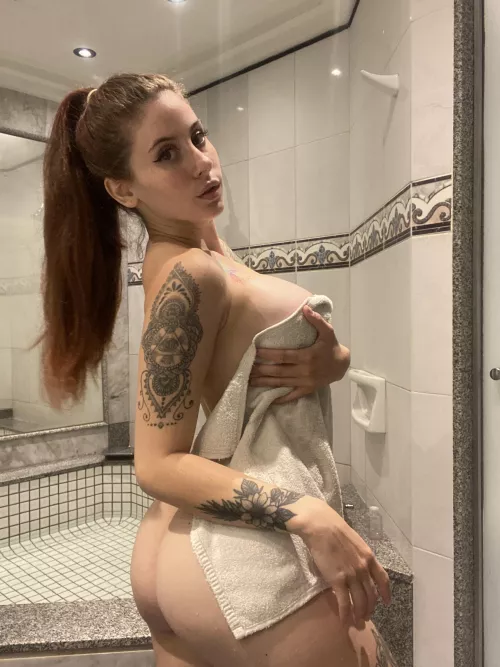 18yo Latina <3 by Civil_Acadia4892